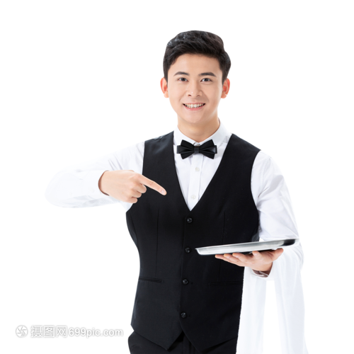 托著托盤的服務員 餐飲服務中的無聲藝術家